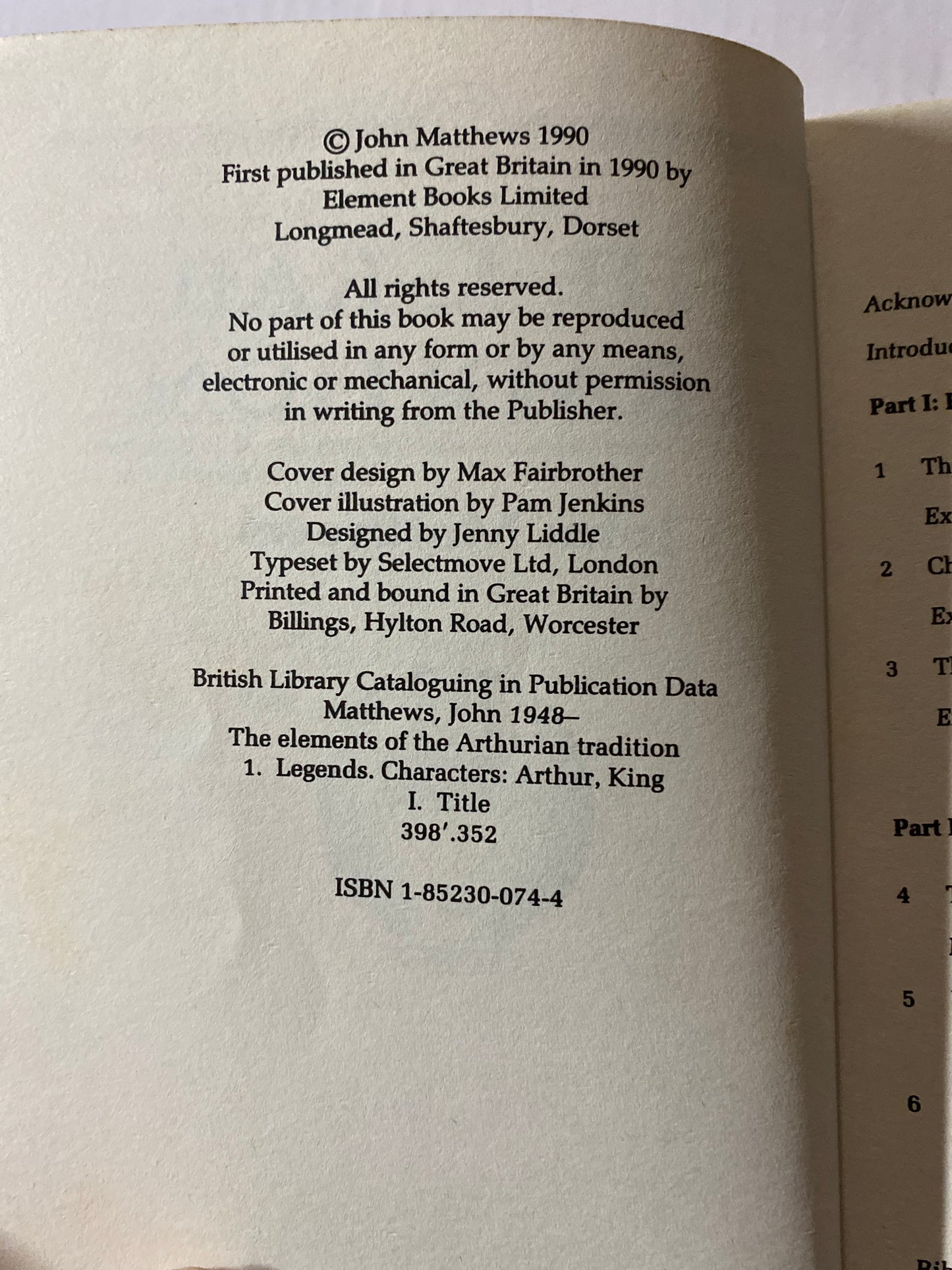 The Elements of the Grail Tradition (Elements of Series) by John Matthews