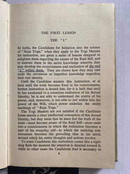 A Series of Lessons in Raja Yoga -  Yogi Ramacharaka (William Walker Atkinson) 1969 Rare collectable