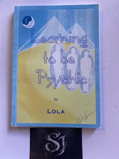 Learning to Be Psychic by Lola Bloesch