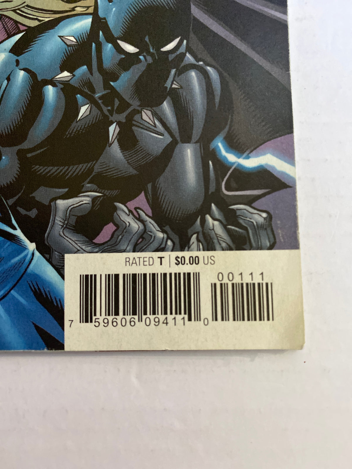 Marvel Avengers & Savage Avengers Comic – Vintage