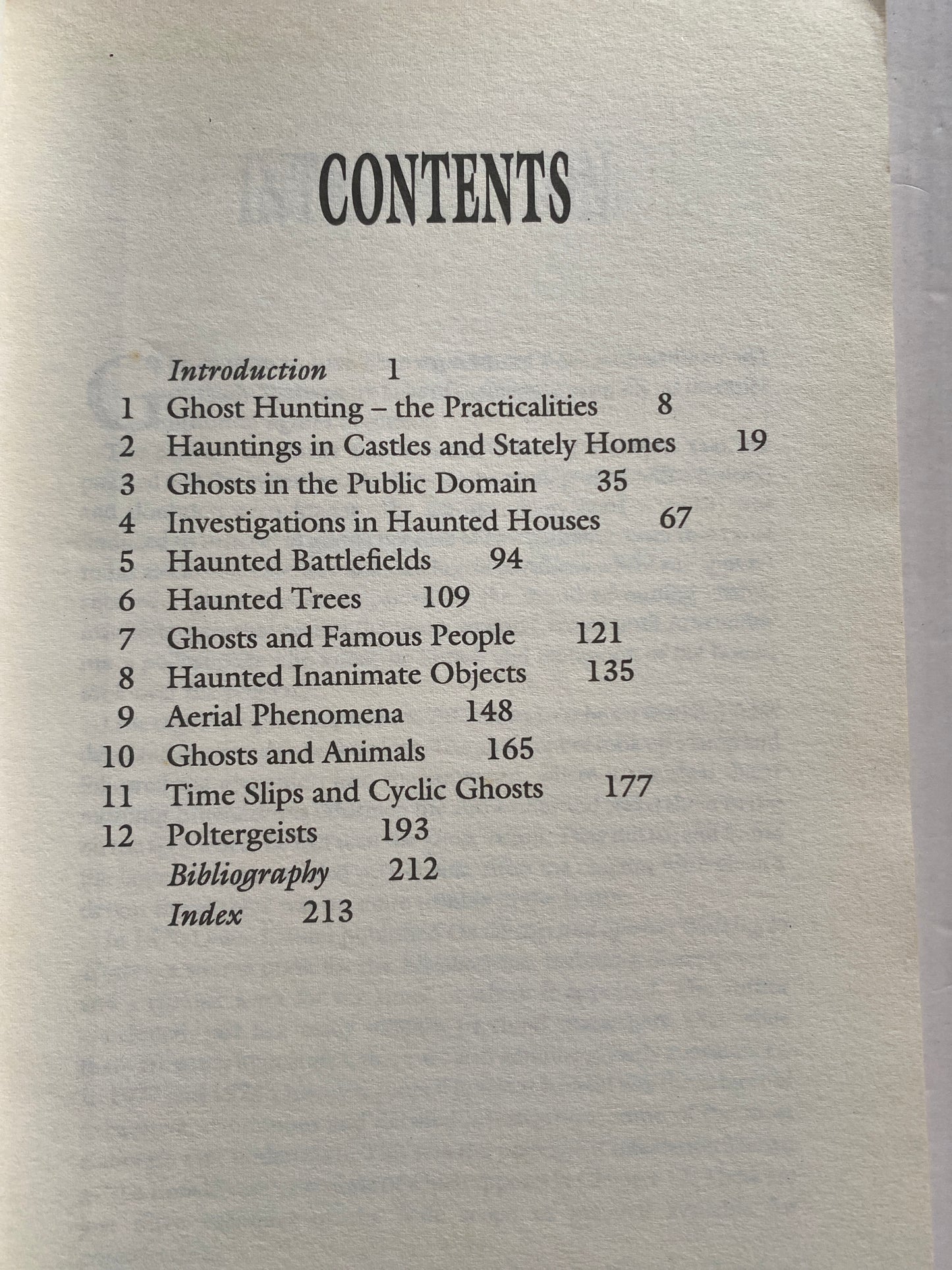 Peter Underwood's Guide to Ghosts and Haunted Places by Peter Underwood