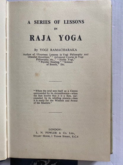 A Series of Lessons in Raja Yoga -  Yogi Ramacharaka (William Walker Atkinson) 1969 Rare collectable