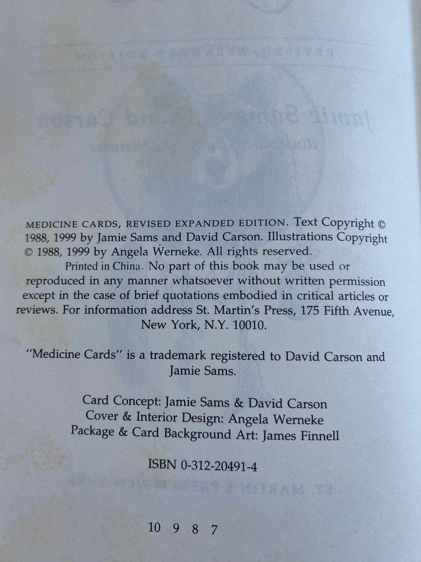Medicine Cards: The Discovery of Power Through the Ways of Animals by Jamie Sams, David Carson, Angela C. Werneke