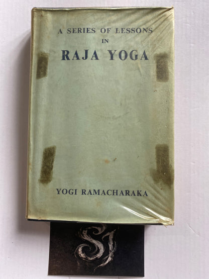 A Series of Lessons in Raja Yoga -  Yogi Ramacharaka (William Walker Atkinson) 1969 Rare collectable