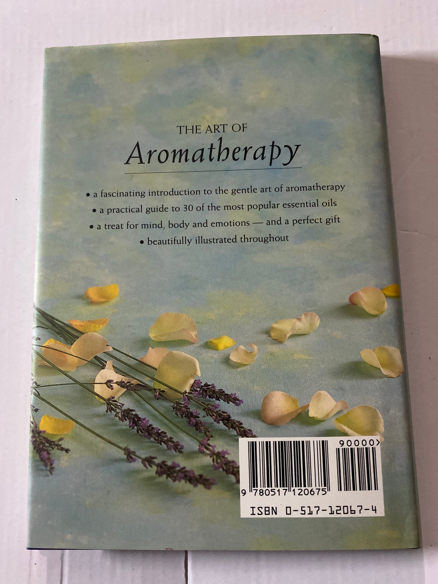 The Art of Aromatherapy: A Guide to Using Essential Oils for Health and Relaxation