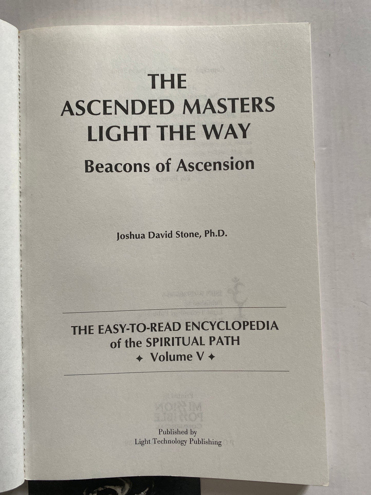 Ascended Masters Light the Way by Dr Joshua David Stone