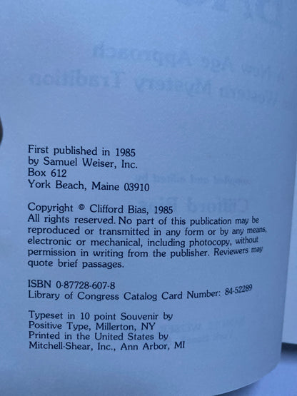 The Way Back: A New Age Approach to the Western Mystery Tradition by Clifford Bias