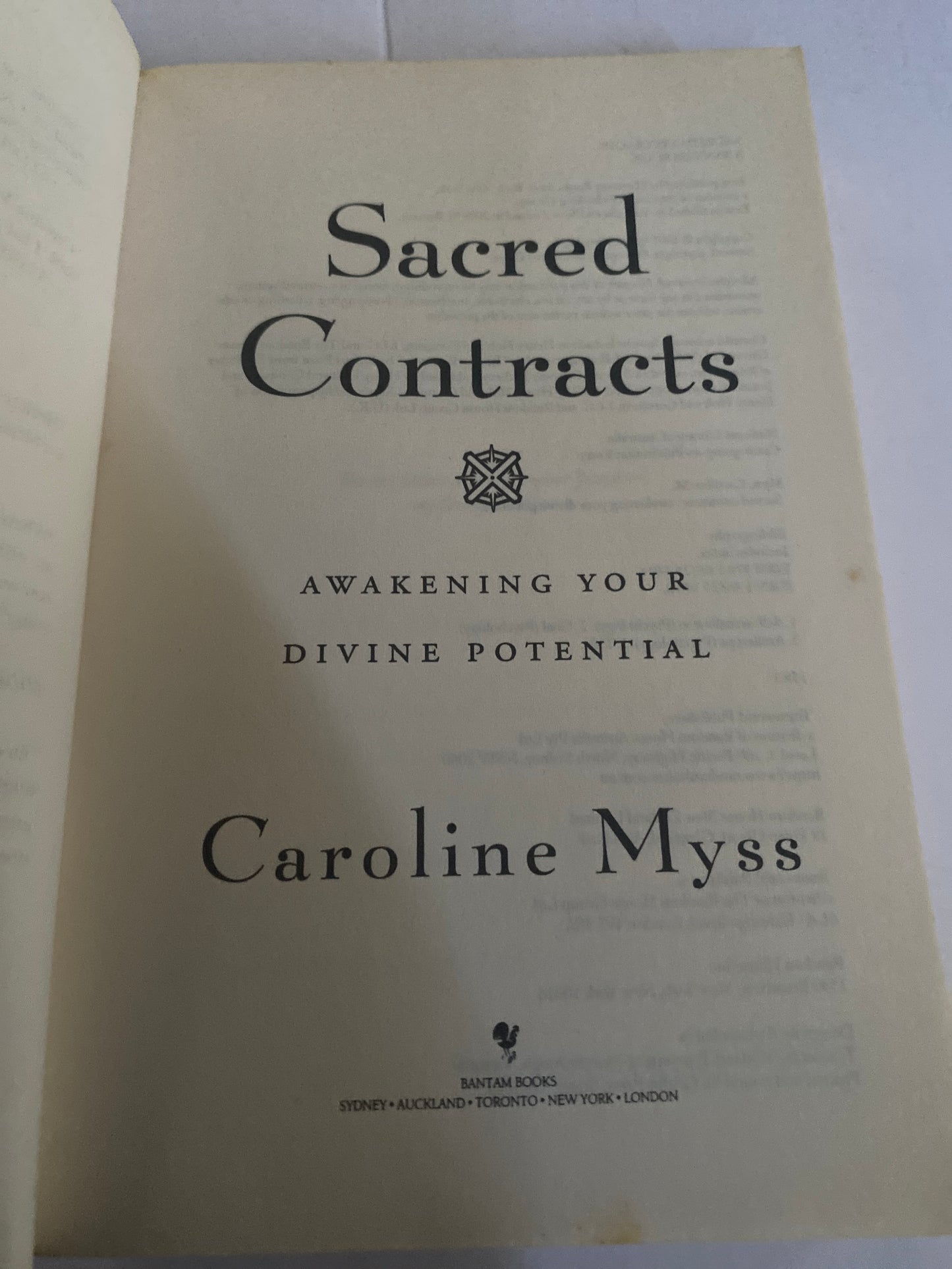 Sacred Contracts: Awakening Your Divine Potential by Caroline Myss