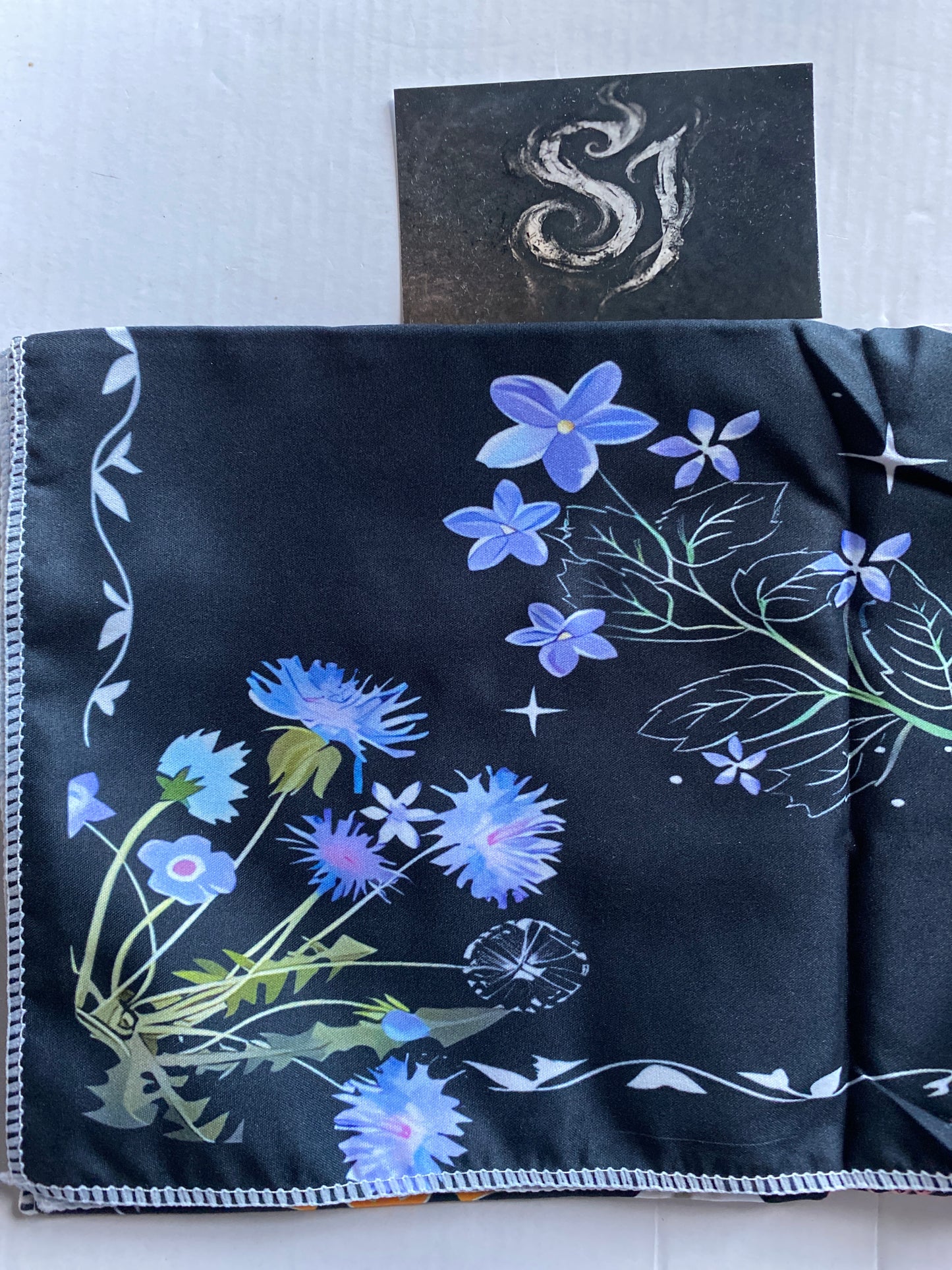 Celestial Moon Phase Tarot Cloth for altar - Botanical Garden
