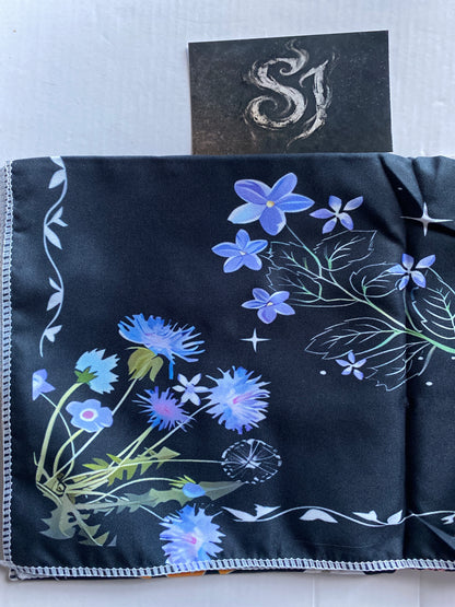 Celestial Moon Phase Tarot Cloth for altar - Botanical Garden