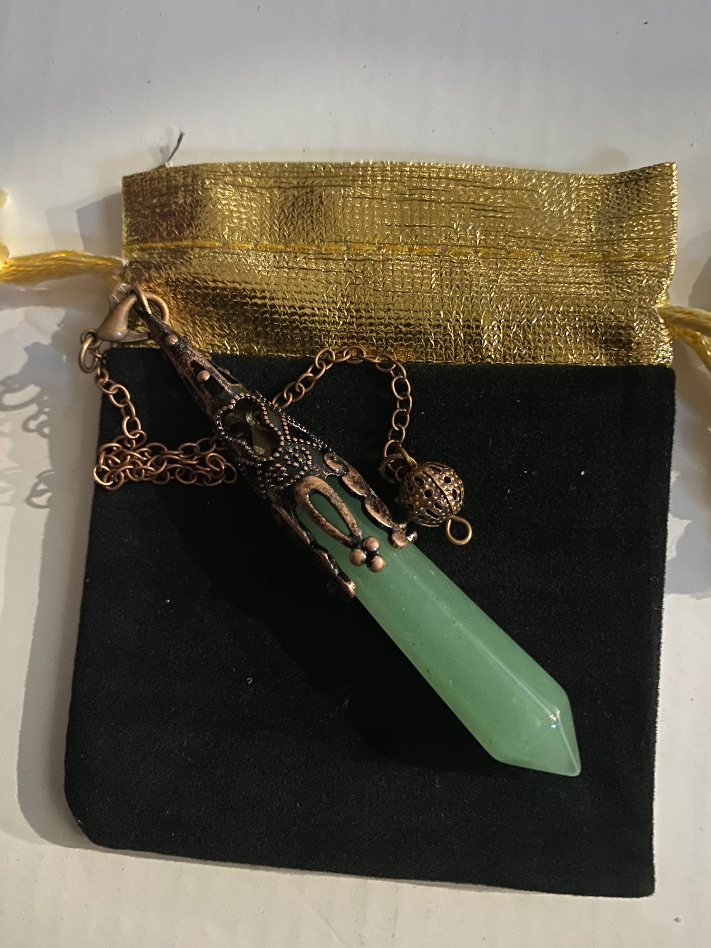 Reiki Natural Stone Crystals Pendulum for Divination