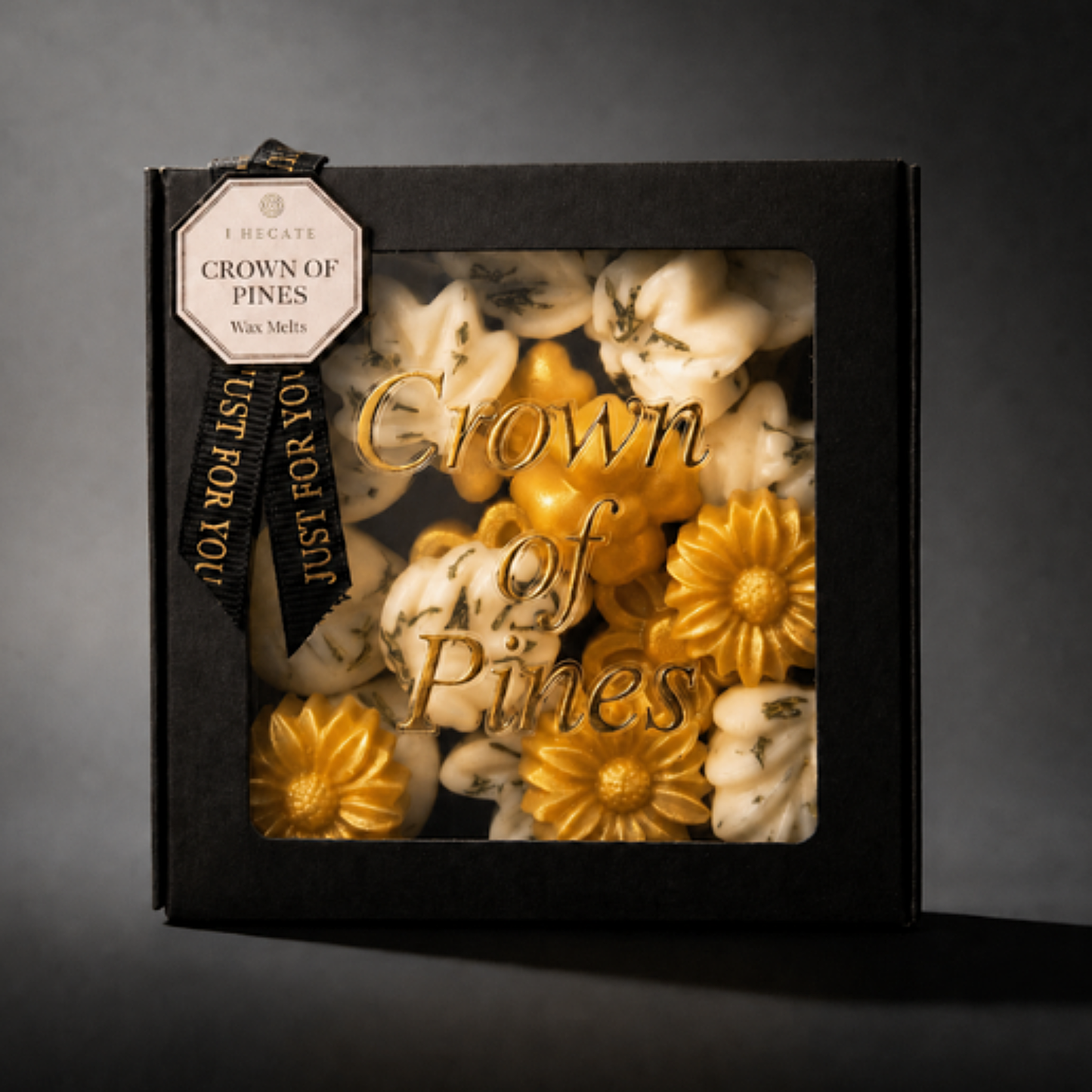 CROWN OF PINES Luxury Botanical Wax Melts made of coconut-soy wax and pure beeswax