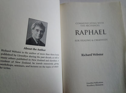 Communicating with the Archangel Raphael - Richard Webster